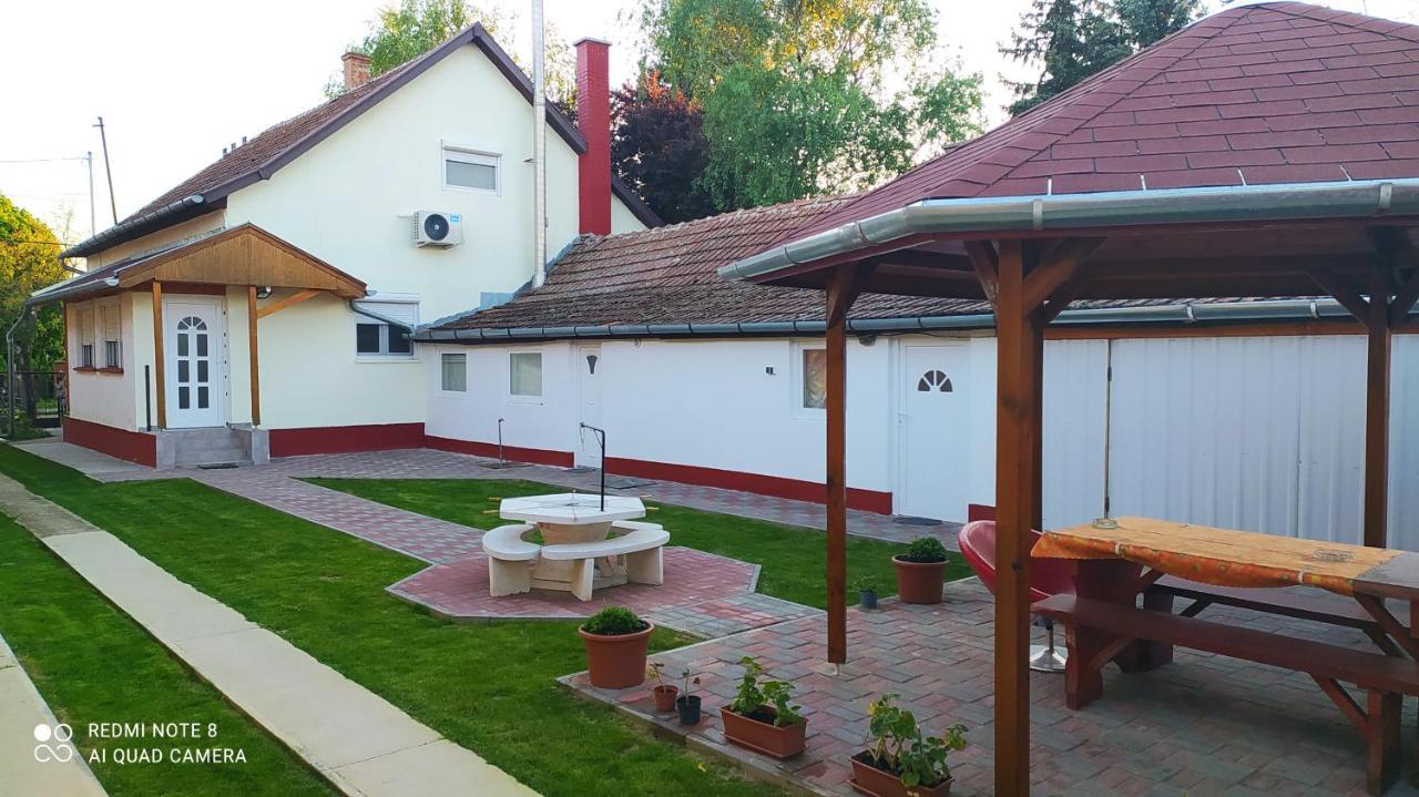 Abacsko Haz Villa Abadszalok Luaran gambar