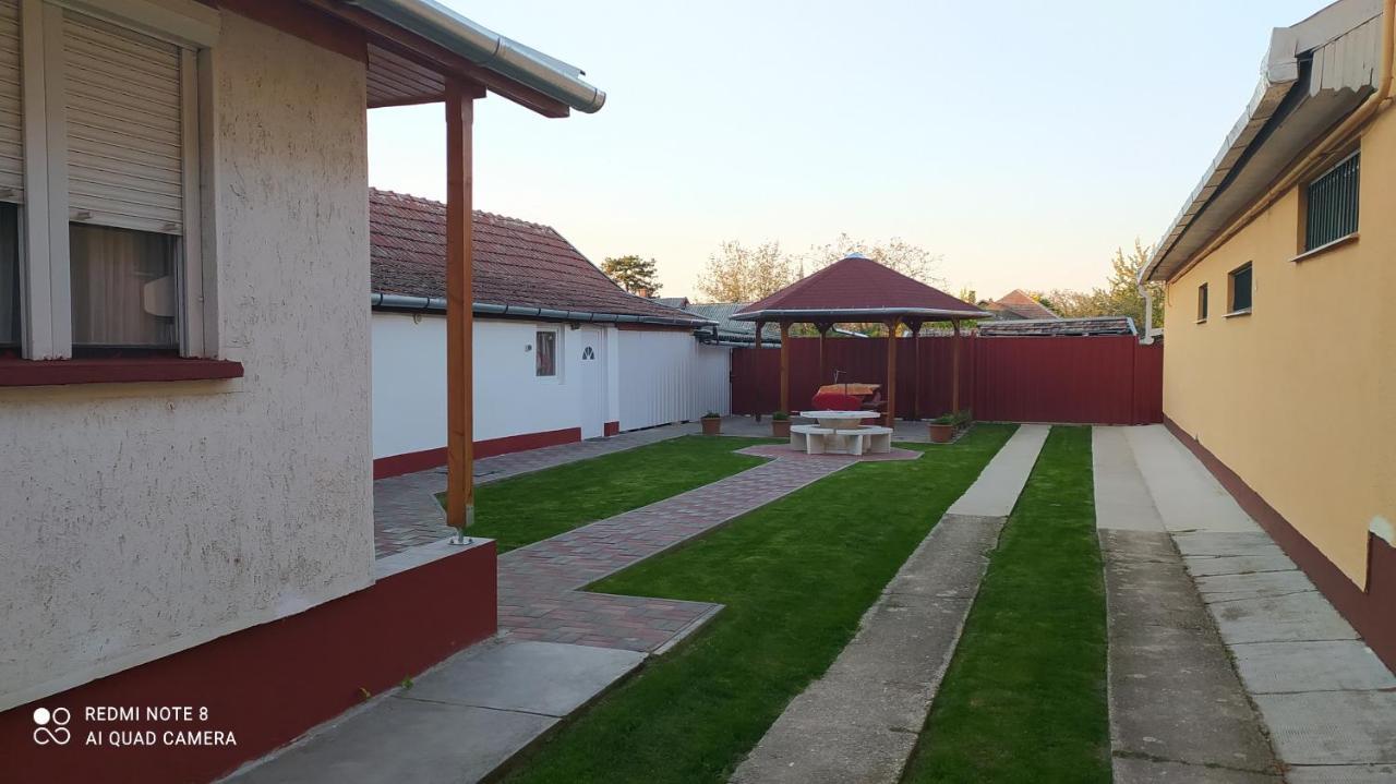 Abacsko Haz Villa Abadszalok Luaran gambar