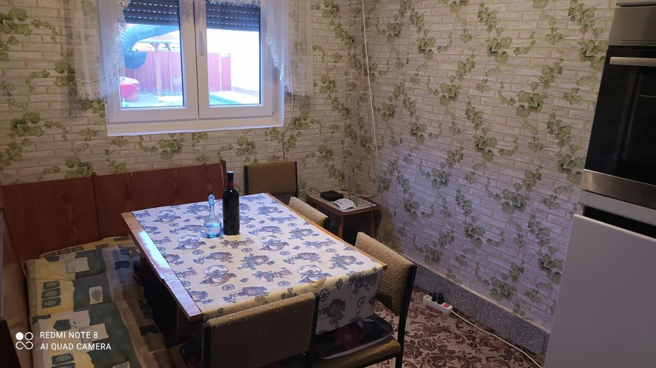 Abacsko Haz Villa Abadszalok Luaran gambar